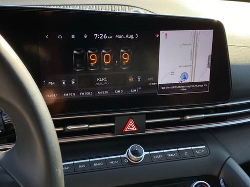 Used 2023 Hyundai Elantra Limited w/ Cargo Package FWD image 17