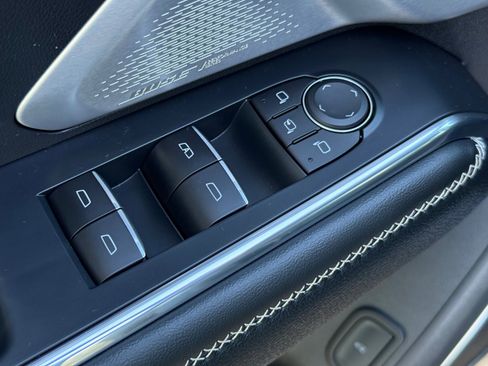 Certified 2024 GMC Acadia Denali w/ Super Cruise Package image 9