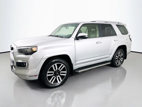 Used 2018 Toyota 4Runner Limited w/ Convenience Package AWD/4WD image 3