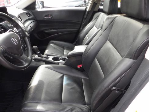 Used 2014 Acura ILX w/ Technology Package FWD image 9