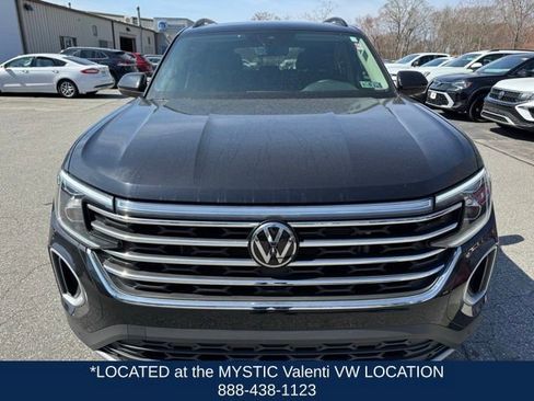 Certified 2024 Volkswagen Atlas SE w/ Panoramic Sunroof Package AWD/4WD image 2