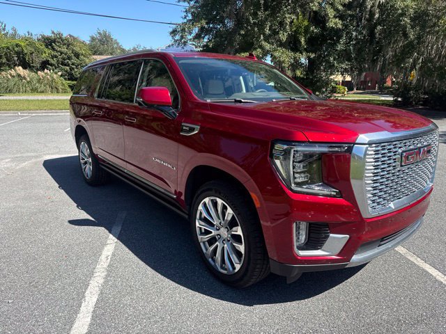 Used 2022 GMC Yukon XL Denali RWD image 6