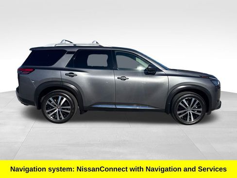 Used 2024 Nissan Pathfinder Platinum w/ Cargo Package image 7
