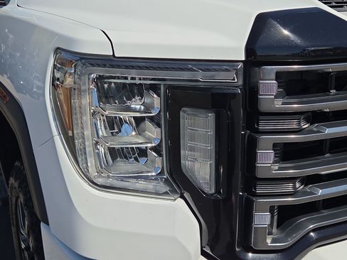 Used 2020 GMC Sierra 2500 AT4 w/ AT4 Premium Package AWD/4WD image 10