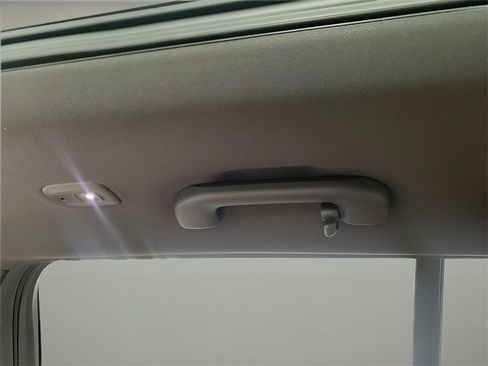 Used 2025 Jeep Grand Cherokee Limited image 62