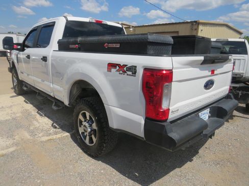 Used 2019 Ford F250 XL w/ Power Equipment Group AWD/4WD image 6