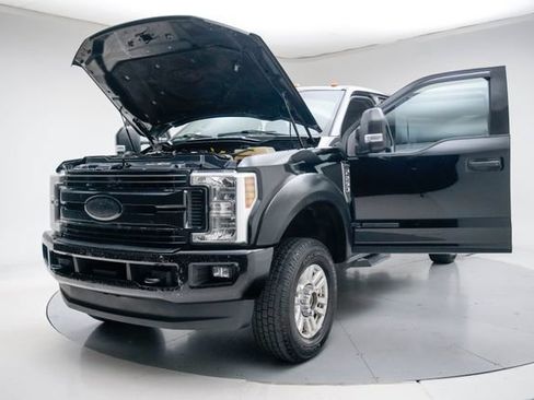 Used 2018 Ford F250 XLT w/ Snow Plow Prep Package AWD/4WD image 17