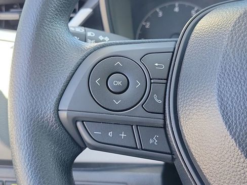 Used 2025 Toyota Corolla LE image 30