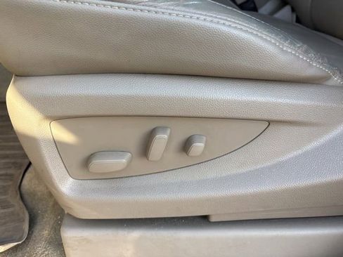 Used 2018 Chevrolet Suburban LT w/ LT Signature Package image 24