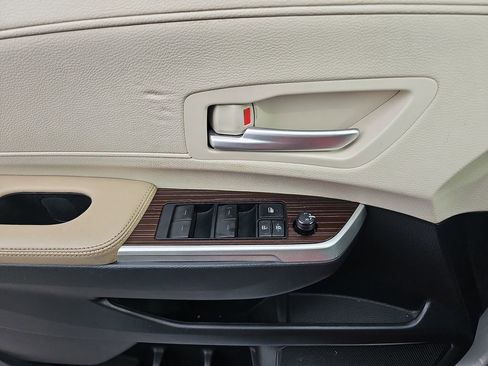 Used 2021 Toyota Sienna XLE image 34