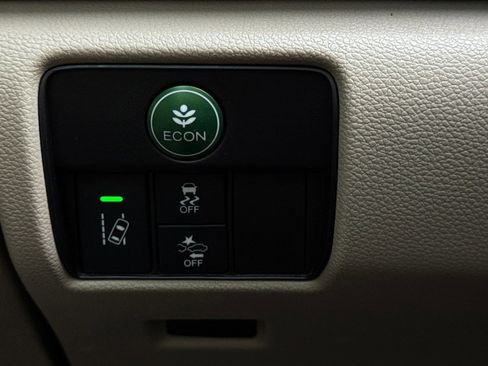 Used 2017 Honda Accord EX-L image 29