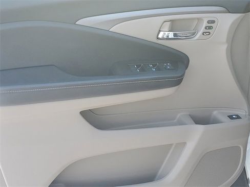 Used 2022 Honda Ridgeline RTL image 13