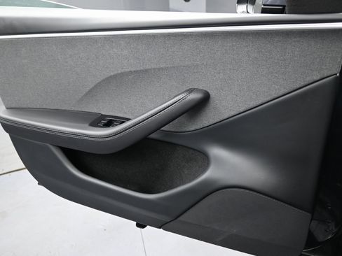 Used 2025 Tesla Model 3 Long Range image 20