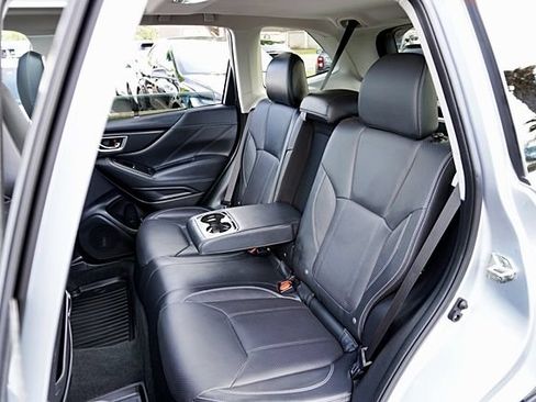 Used 2019 Subaru Forester Touring AWD/4WD image 17