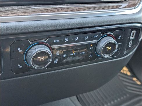 Used 2025 Chevrolet Silverado 2500 LT image 12