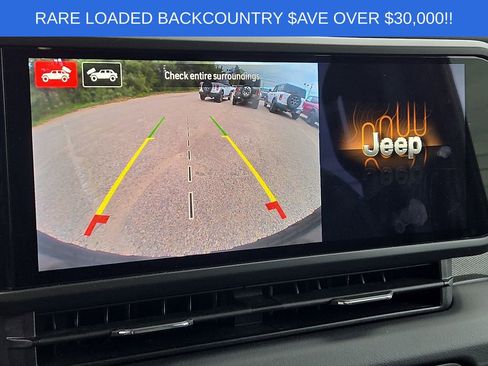 Used 2025 Jeep Wrangler Unlimited Sahara AWD/4WD image 18
