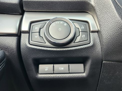 Used 2019 Ford Explorer XLT w/ Equipment Group 202A image 41