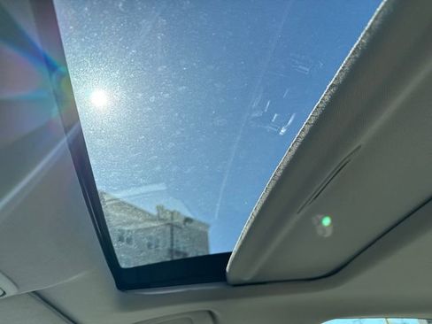 Used 2023 Honda Accord EX-L image 11