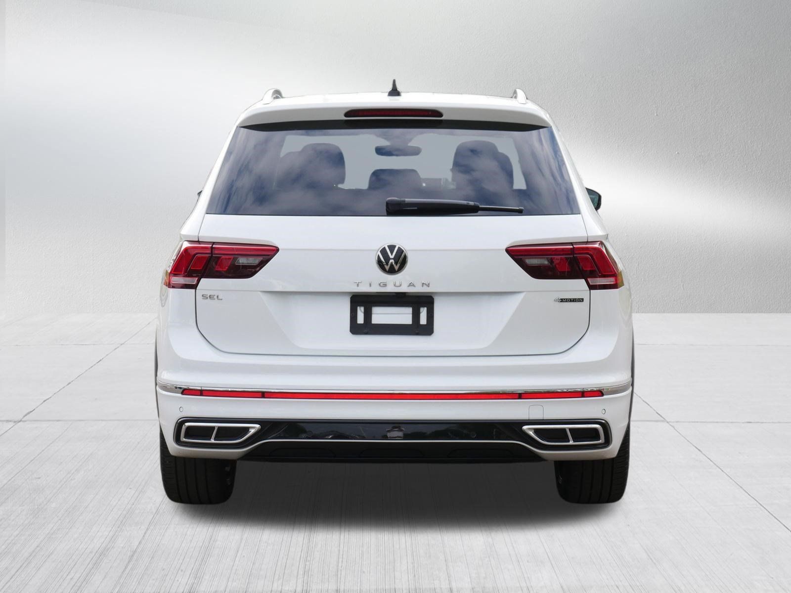 Used 2024 Volkswagen Tiguan SEL R-Line AWD/4WD image 6