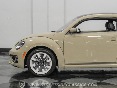 Used 2019 Volkswagen Beetle 2.0T Final Edition SEL image 22
