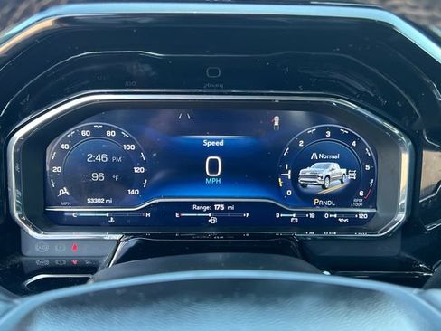 Used 2024 Chevrolet Silverado 1500 LT image 30