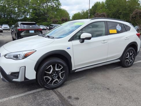 Used 2023 Subaru Crosstrek Hybrid w/ Moonroof Package w/Navigation AWD/4WD image 4