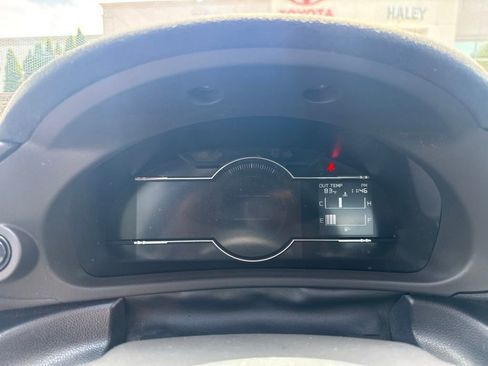 Used 2023 Toyota GR86 Premium w/ ALL Weather Mat Package (TMS) RWD image 8