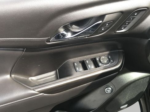 Certified 2023 GMC Acadia SLT w/ Elevation Edition AWD/4WD image 17