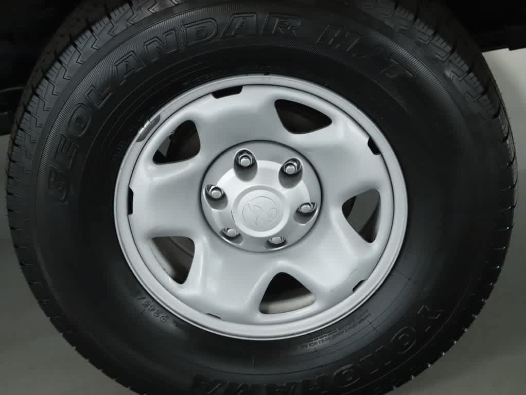 Certified 2023 Toyota Tacoma SR AWD/4WD image 37