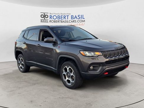 Used 2022 Jeep Compass Trailhawk image 7