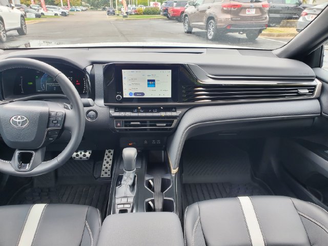 Used 2026 Toyota Camry SE AWD/4WD image 13