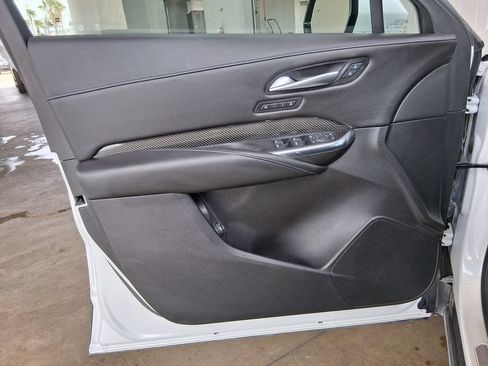 Used 2024 Cadillac XT4 Sport w/ Technology Package FWD image 16