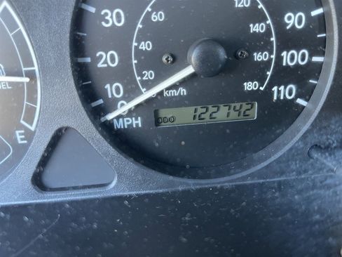 Used 2000 Toyota Corolla LE image 11