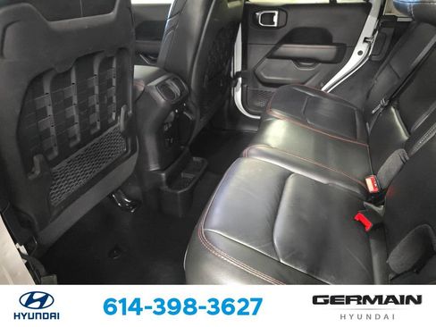 Used 2022 Jeep Wrangler Unlimited Rubicon w/ Cold Weather Group AWD/4WD image 20