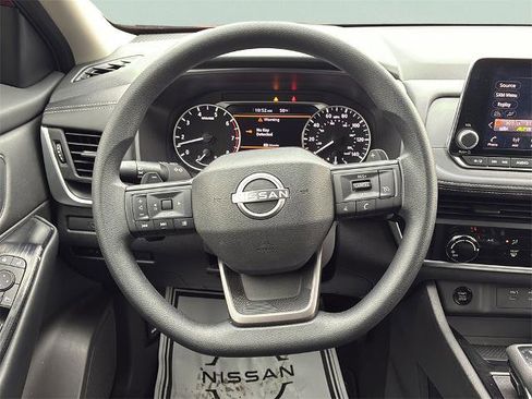 Certified 2025 Nissan Rogue S image 19