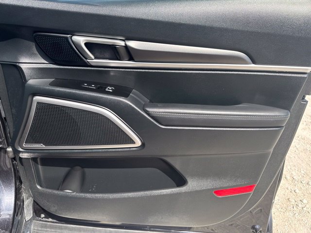 Used 2025 Kia Telluride S FWD image 17