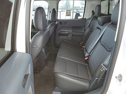 Used 2025 Ford Maverick Lobo image 12