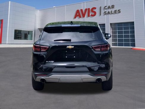 Used 2025 Chevrolet Blazer LT FWD image 7