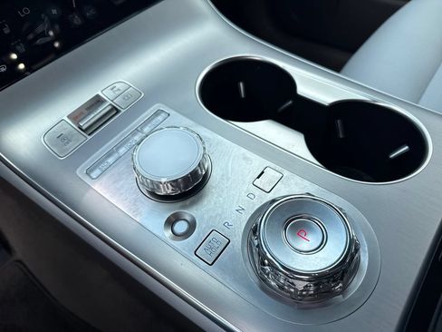 Certified 2026 Genesis GV70 2.5T Advanced AWD/4WD image 24