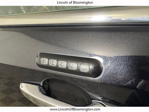 Used 2015 Lincoln MKX AWD w/ Equipment Group 102A image 31