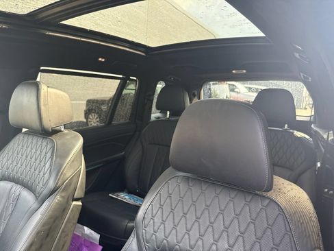 Used 2019 BMW X7 xDrive50i w/ M Sport Package AWD/4WD image 12