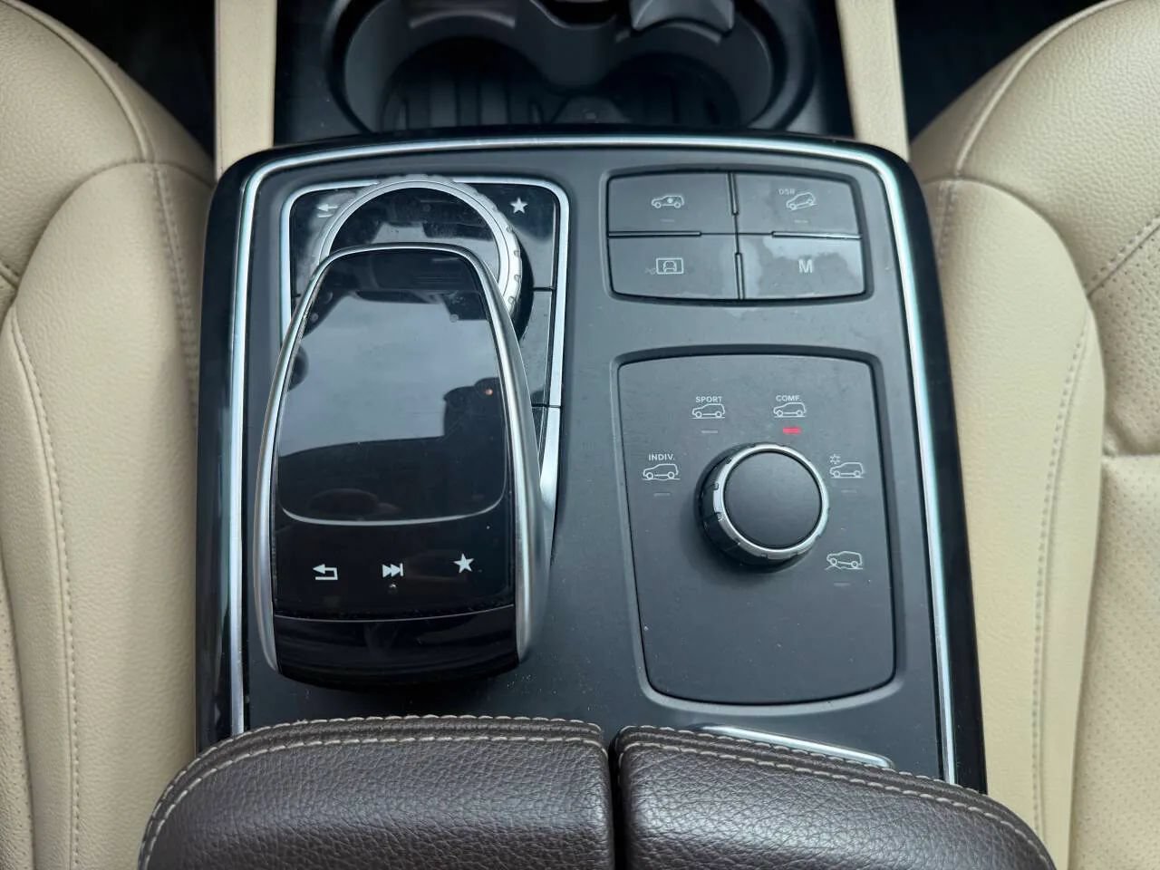 Used 2019 Mercedes-Benz GLS 450 4MATIC image 15