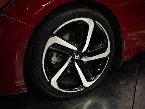 Used 2018 Honda Accord Sport image 3