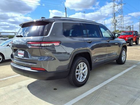 Used 2023 Jeep Grand Cherokee L Laredo image 24