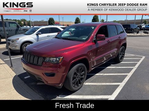 Used 2021 Jeep Grand Cherokee Laredo X AWD/4WD image 1