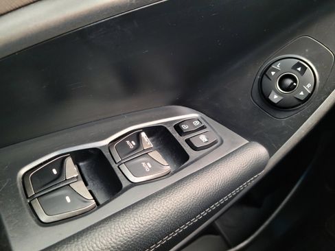 Used 2017 Hyundai Santa Fe Sport w/ 2.0T Ultimate Tech Package 05 image 16