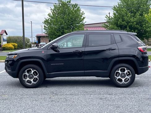 Used 2022 Jeep Compass Trailhawk w/ Trailhawk Convenience Group AWD/4WD image 4