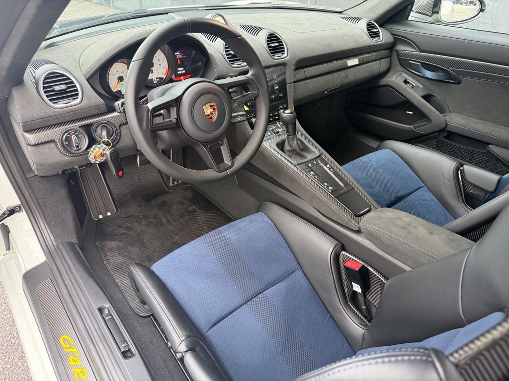 Certified 2024 Porsche 718 Cayman GT4 RS RWD image 17