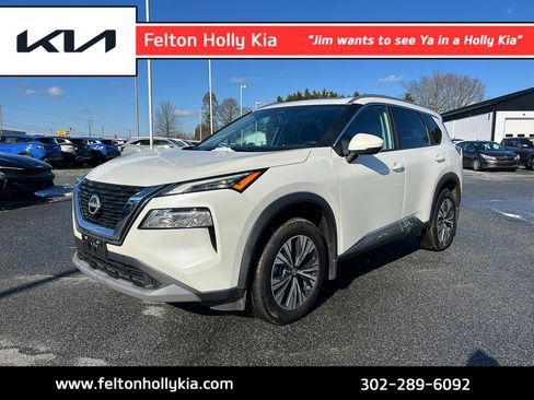 Used 2023 Nissan Rogue SV w/ SV Premium Package image 1