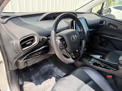 Used 2020 Toyota Prius Prime Limited FWD image 15